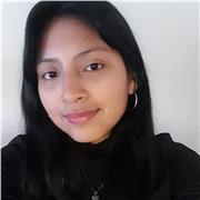 Profesora de ingles imparte clases a niños